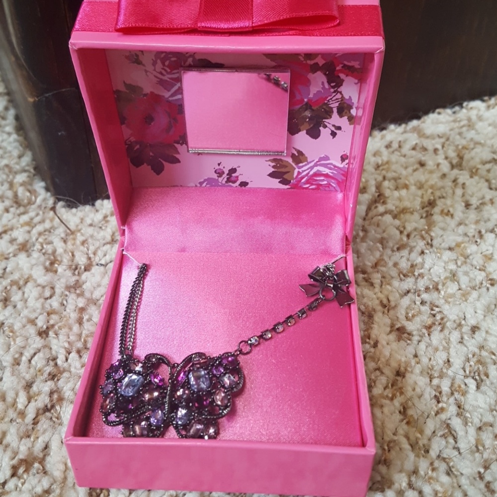 NWT Betsey Johnson Butterfly Necklace